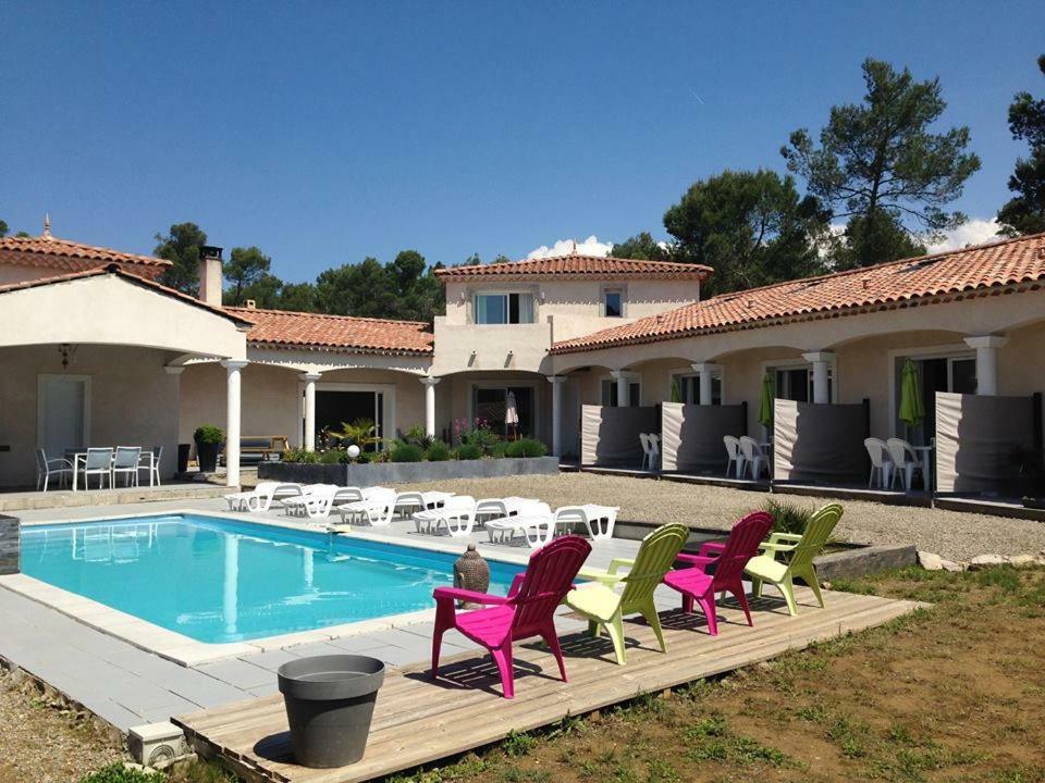 Villa Des Soleils Sillans-la Cascade Exterior foto